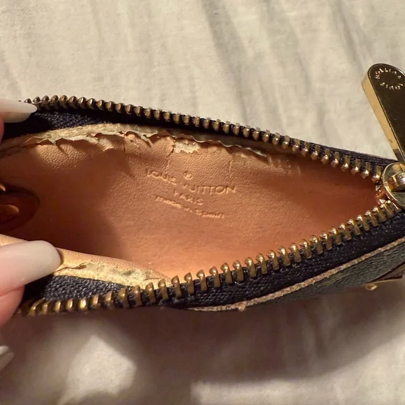 Louis Vuitton Takashi Murakami Noir Key Cles Coin Purse - Picture 7 of 8